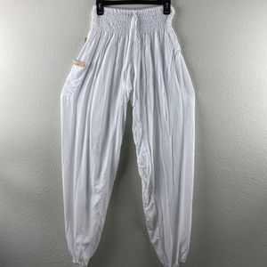 Piyoga-Kundalini White Petite Scrunched Bottom0-12